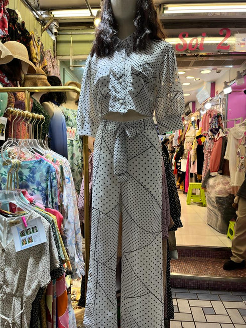 Hi-so Polka Dote Collar Crop Shirt With Fitted Pants